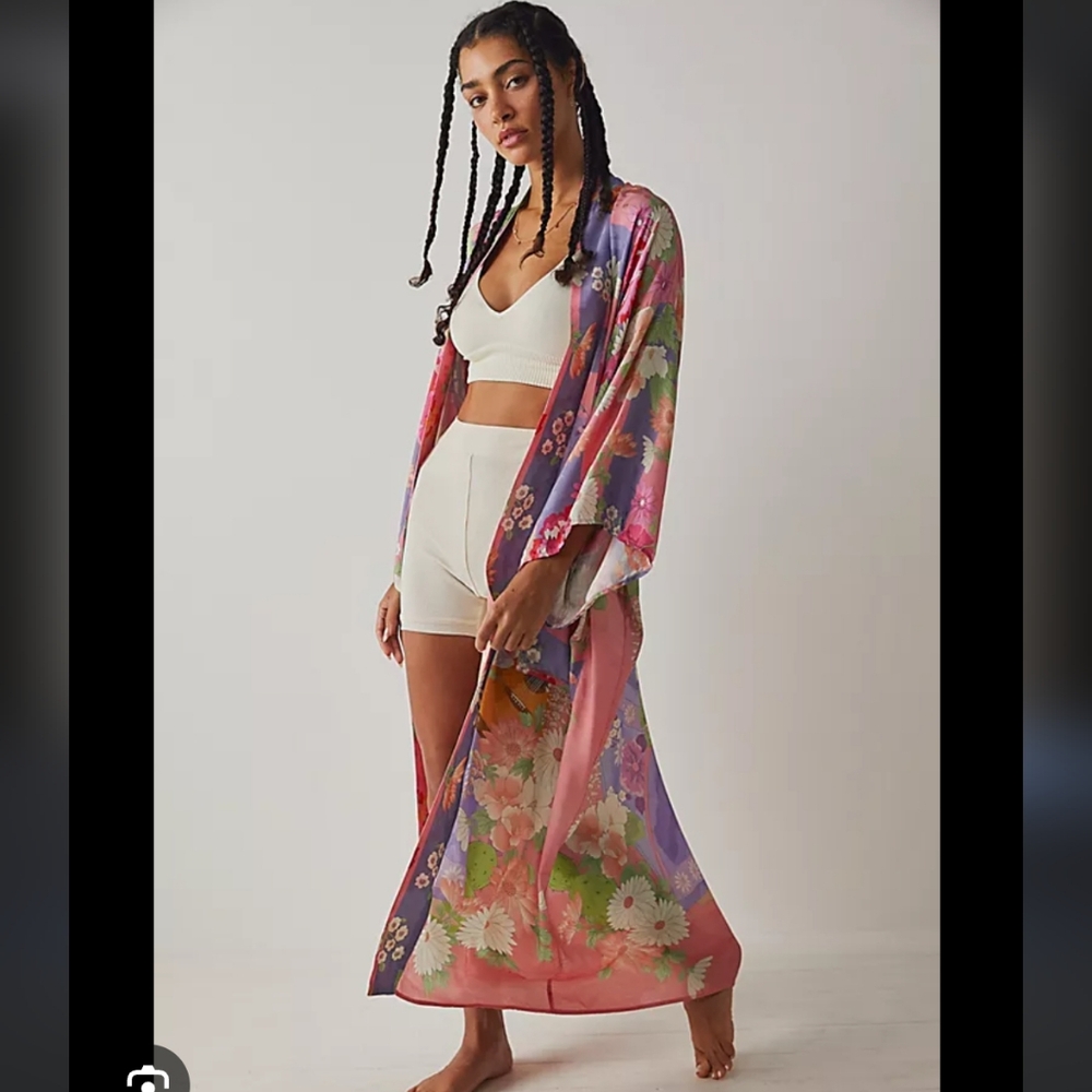 Spell Carrie Robe - Picture 3 of 12